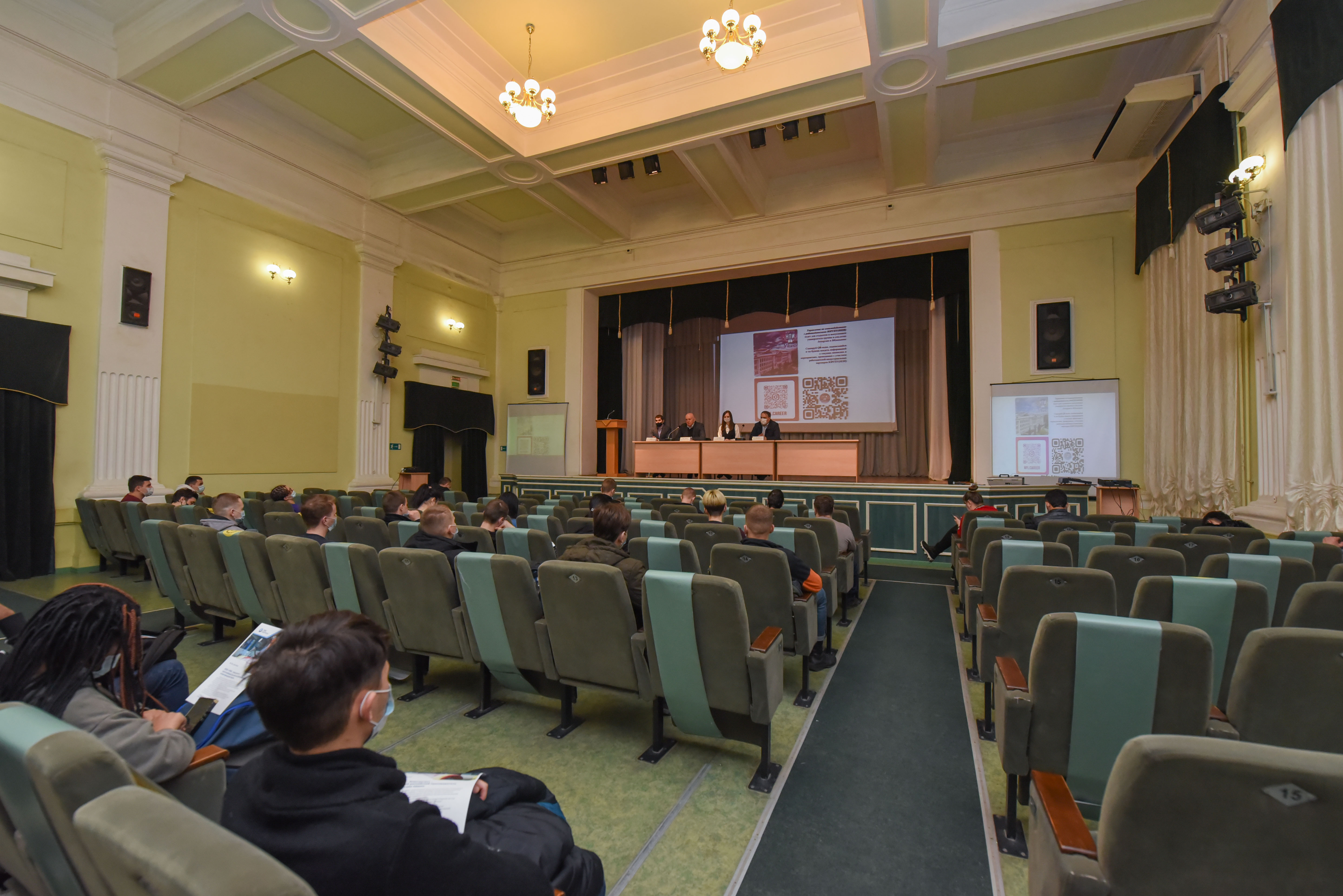 ЮРГПУ(НПИ) «ТМХ-ЭЛЕКТРОТЕХ» ПРИГЛАСИЛ ПОЛИТЕХНИКОВ СТАТЬ ЧАСТЬЮ КОЛЛЕКТИВА