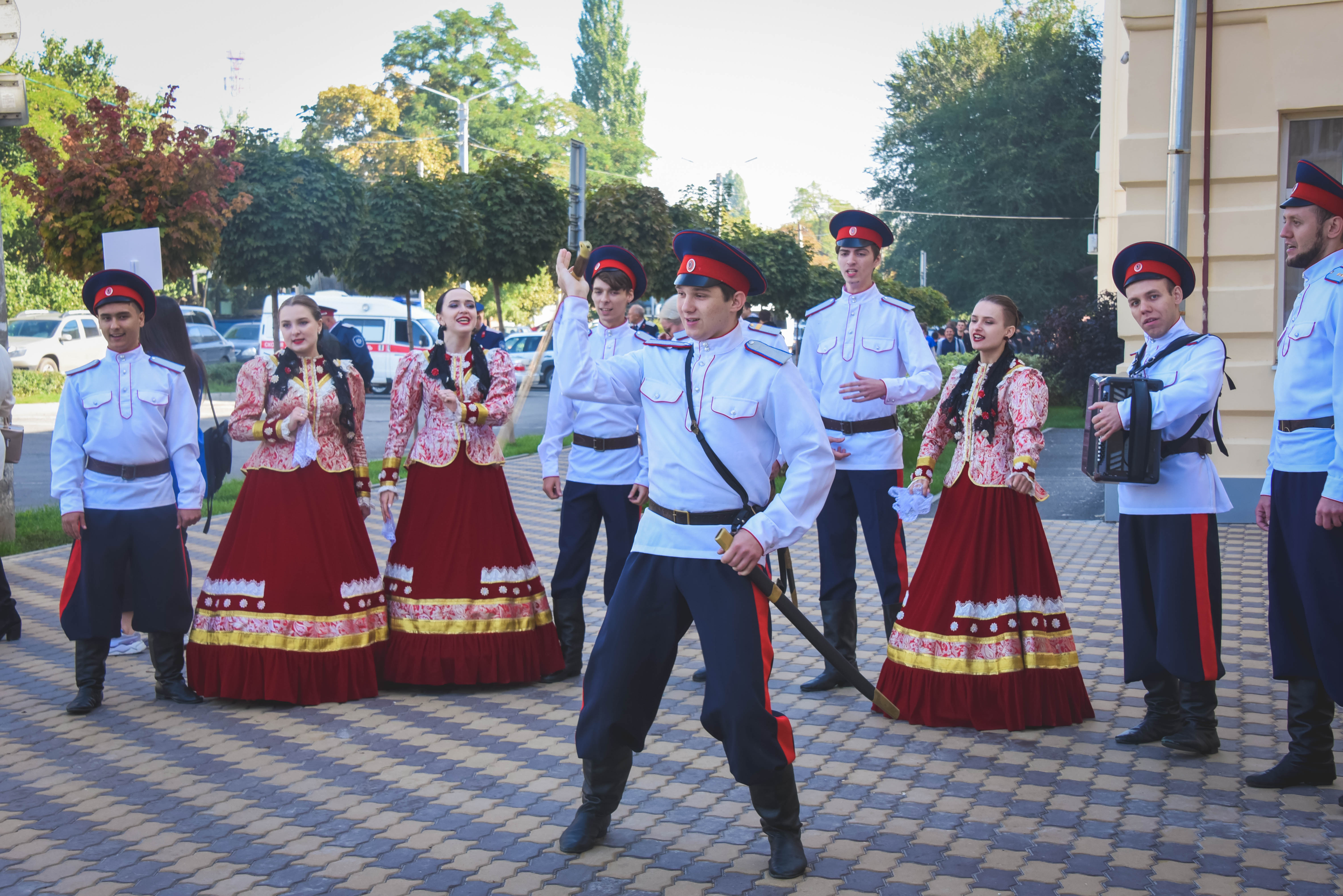 Казачий смотр. Казачий слет Новочеркасск. Оренбургский казачий хор. Казаков университет. Казаки ассоциации.